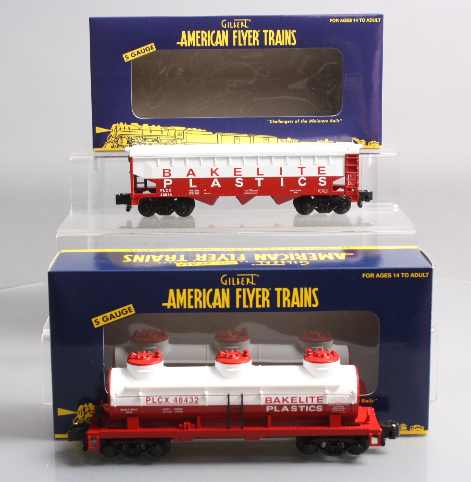 American Flyer 6-49625 S Gauge Bakelight 3 Dome Tank and Covered Hopper