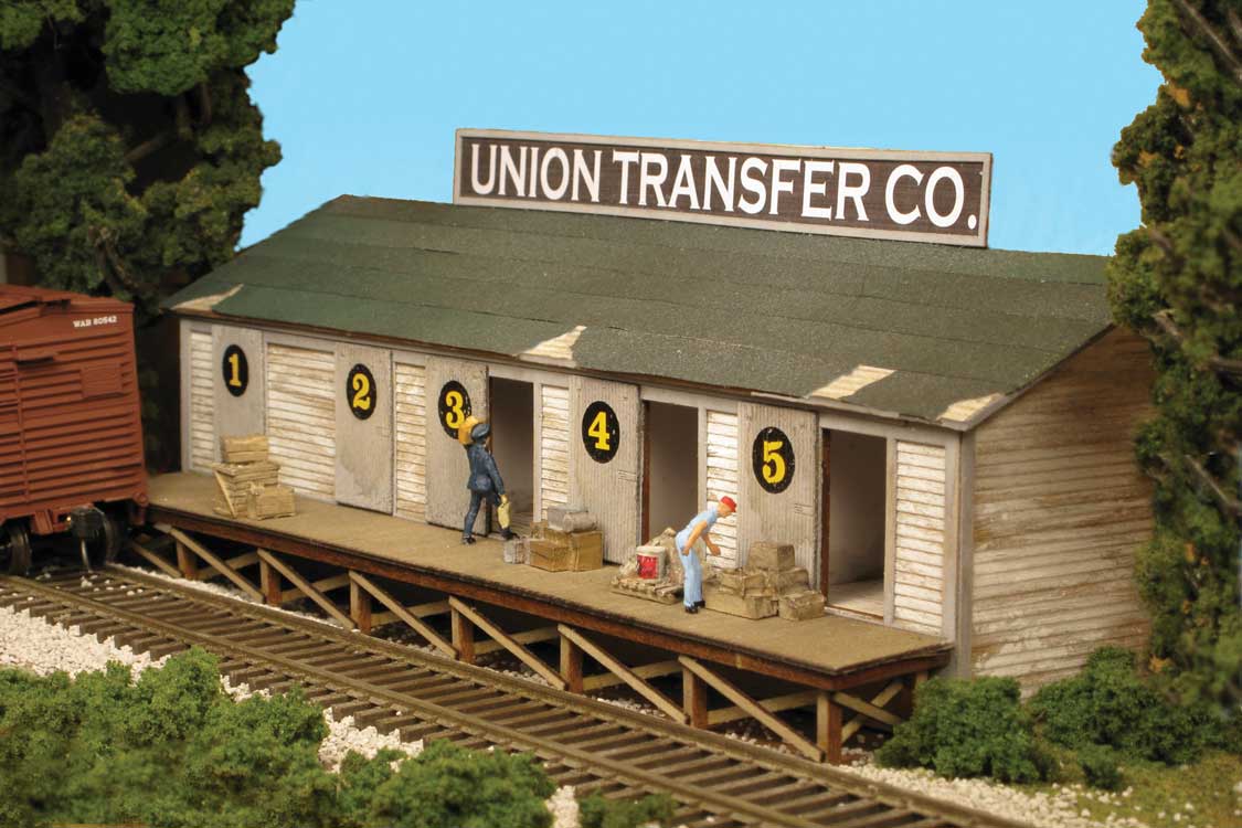 Union Transfer Co. - One-Sided Background Model -- Laser-Cut Wood Kit - 8-1/4 x 1-1/2 x 2-1/2"21 x 3.8 x 6.4cm