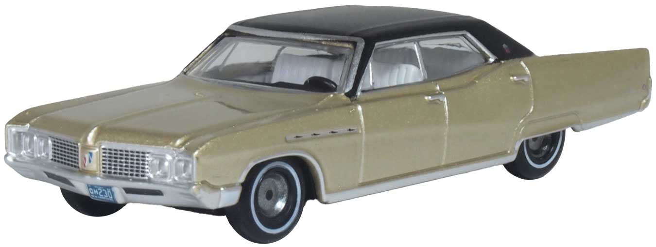 1968 Buick Electra 225 - Assembled -- Ivory Gold Mist, Black