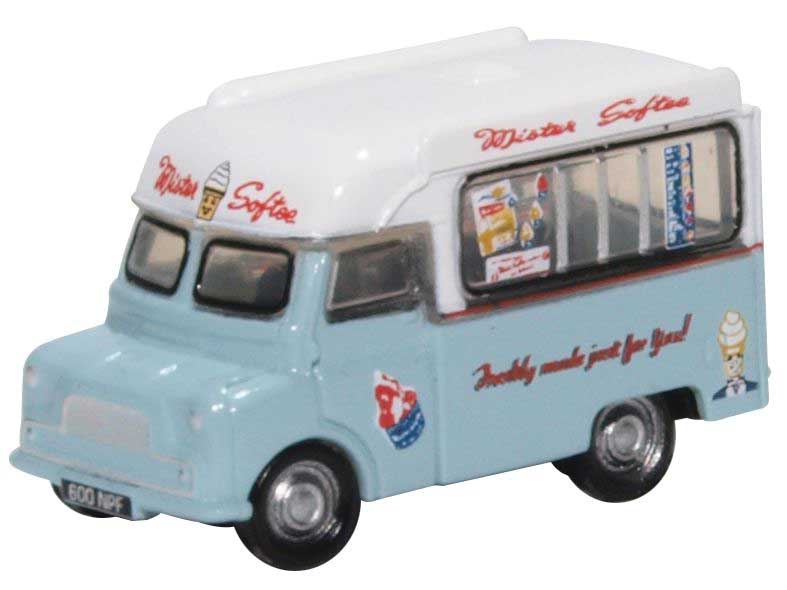 Bedford Ice Cream Van - Assembled -- Mr. Softee (white, light blue, red)