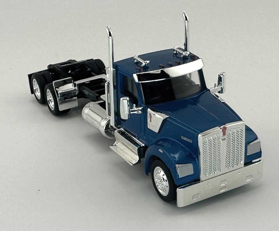 Kenworth 990 2-Axle Day-Cab Semi Tractor - Assembled -- Metallic Blue