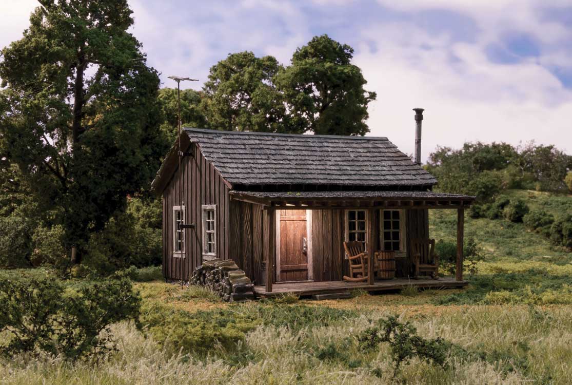 Rustic Cabin - Built-&-Ready Landmark Structure -- Assembled - 1-13/16 x 1-3/4 x 1-1/2"4.6 x 4.44 x 3.81cm