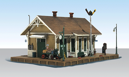 Dansbury Depot - Built-&-Ready Landmark Structures -- Assembled - 7-1/2 x 5-9/16"19 x 14.1cm
