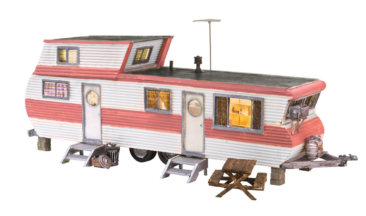 Double Decker Trailer - Built-&-Ready Landmark Structures -- White, Salmon
