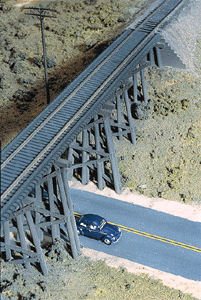 Trestle w/Deck Girder Bridge -- Kit - 15-1/2 x 4 x 4"38.7 x 10 x 10cm