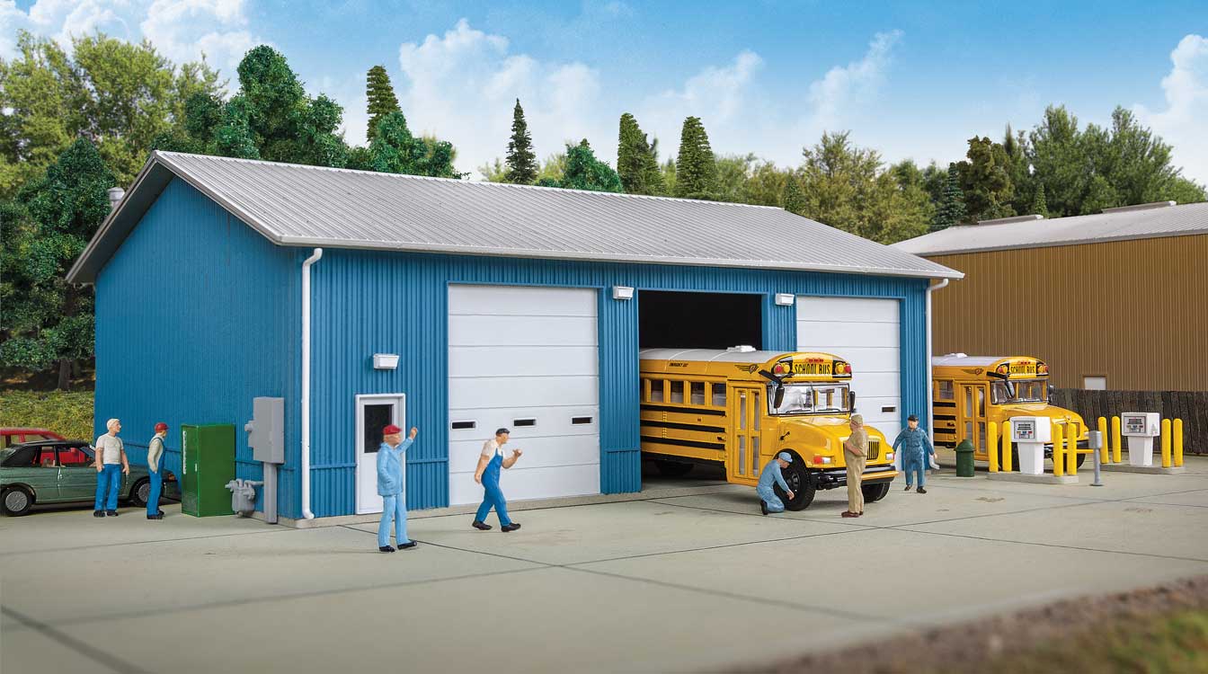 Bus Maintenance Garage -- Kit - 6-9/64 x 8 x 3-5/16"15.6 x 20.5 x 8.4cm