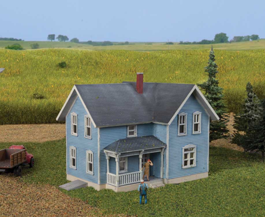 Lancaster Farm House -- Kit - 2-1/2 x 3-1/4 x 2-5/16"6.3 x 8.3 x 5.9cm