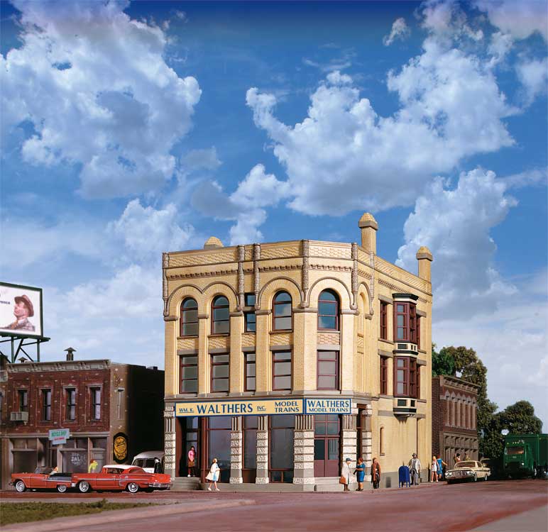 Walthers Water Street Building -- Kit - 7-3/4 x 4-3/4 x 7-1/8"19.4 x 11.9 x 17.8cm