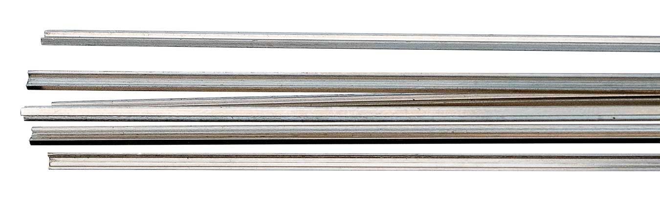 Code 70 Nickel Silver Rail pkg(17) -- Each Section: 36"91.4cm; Total Length: 51'15.5m