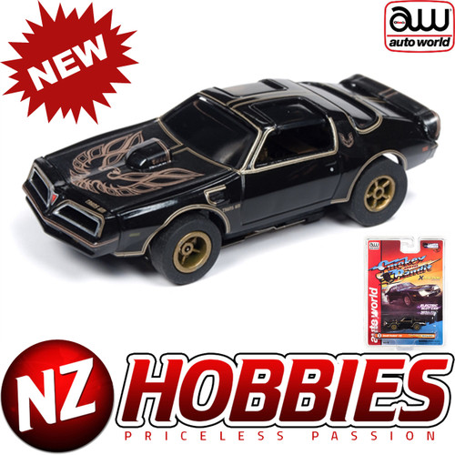 Auto World Xtraction R25 1977 Firebird Smokey and the Bandit HO Scale Slot Car